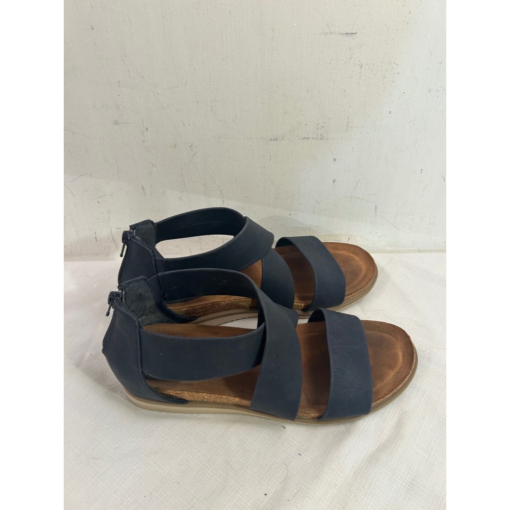 Eurosoft Sandals 9M Navy Blue Strappy Back Zip Comfort Flat Women